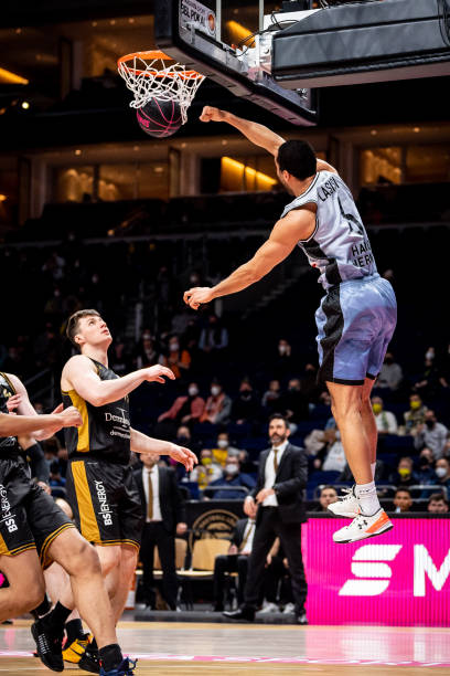 给予对手致 给予对手致