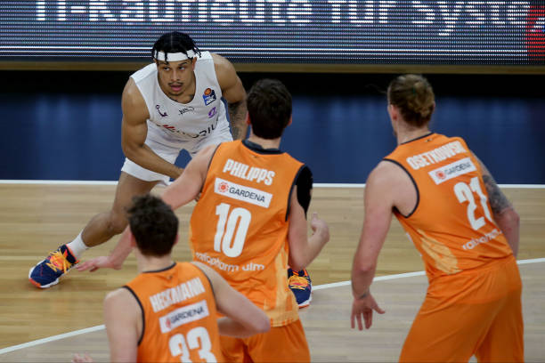 秀的乒乓球 秀的乒乓球